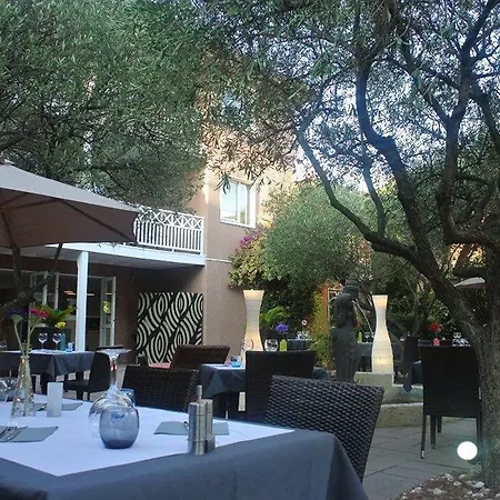 Western Cote D'azur Otel 4*