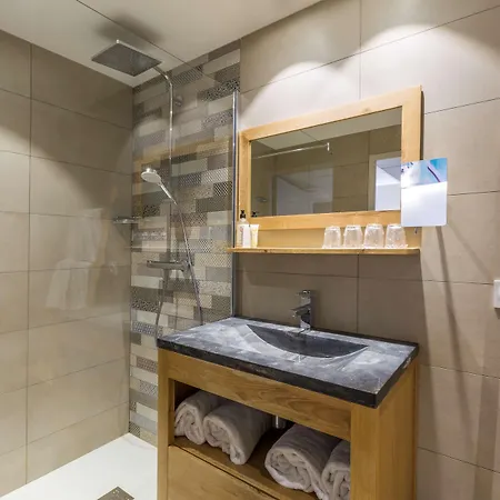 Otel Western Cote D'azur 4*