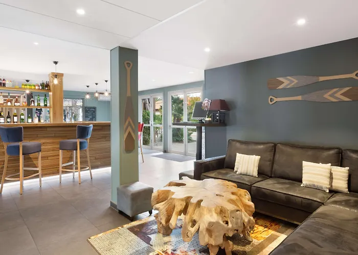 Otel Western Cote D'azur 4*